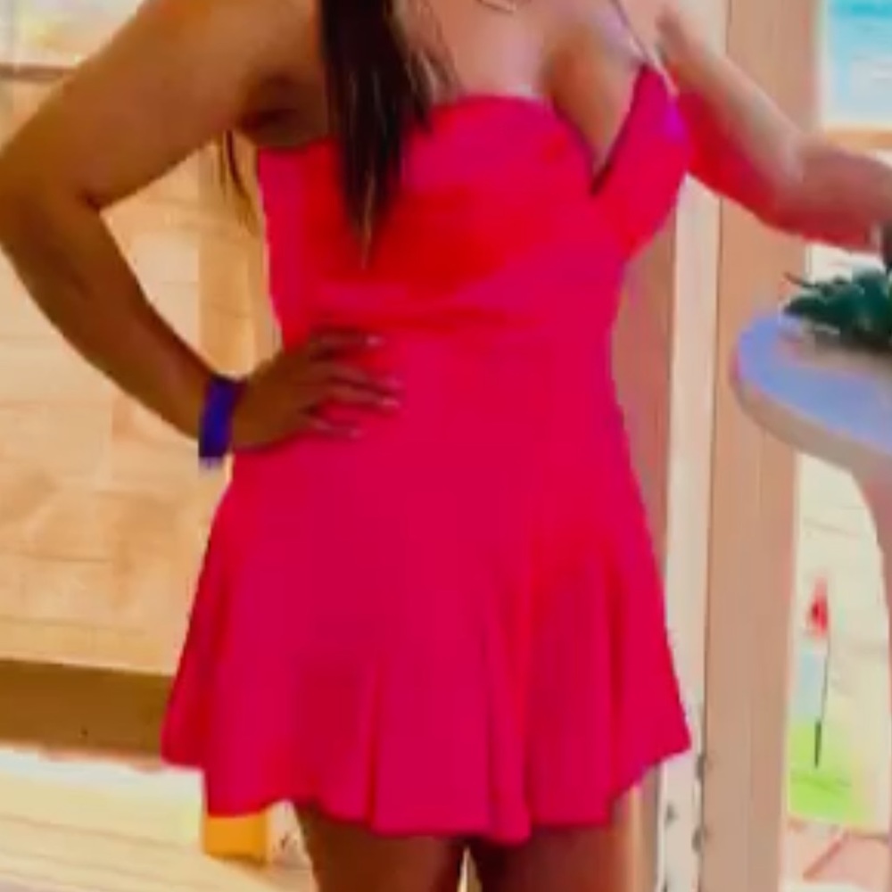 Beautiful romper trending color